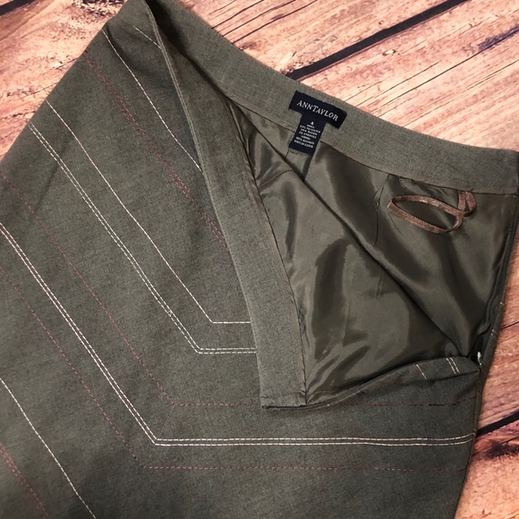 Ann Taylor Gray Pencil Skirt with Stitched V Pattern - Picture 4 of 8